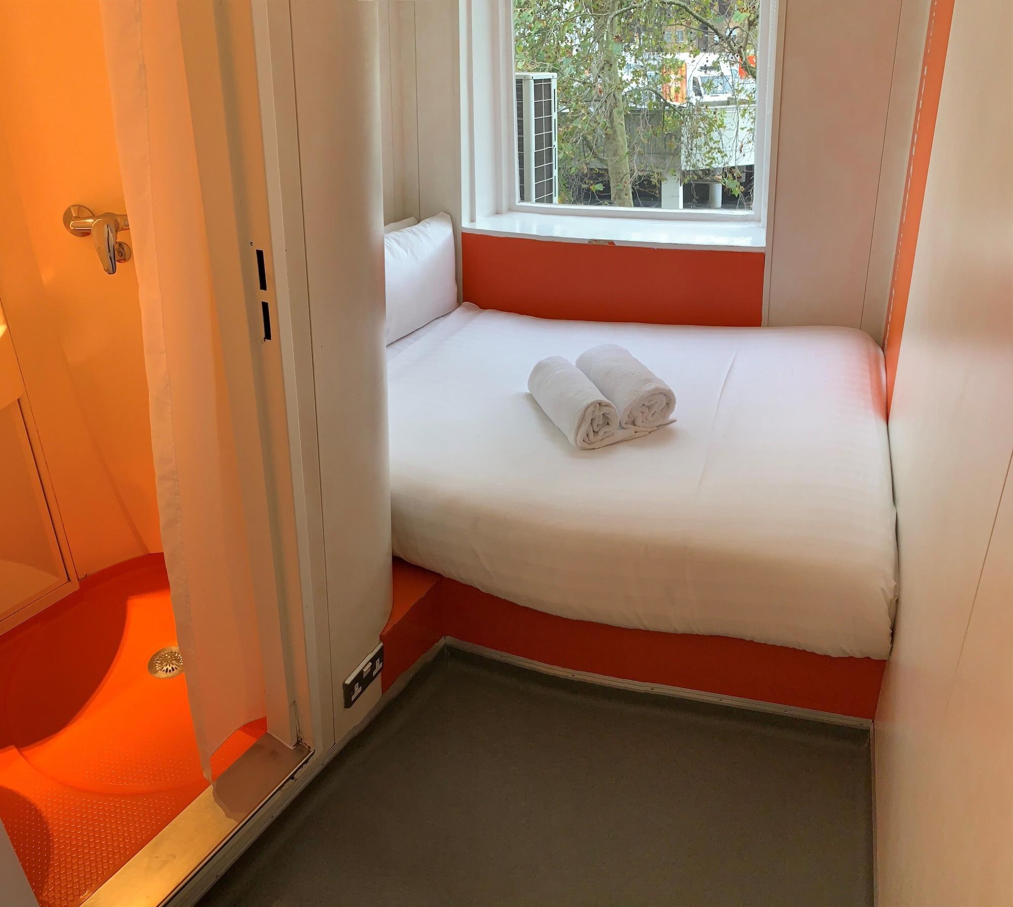 Easyhotel South Kensington Лондон Экстерьер фото